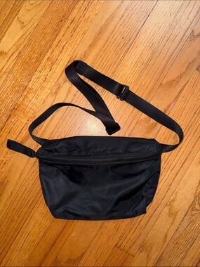 Lululemon Crossbody Waist Bag Black